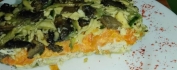 Салат слоеный "Полянка" с курицей, сыром и шампиньонами -