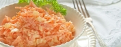 Салат  Рыжик из тертой моркови, сыра и яйца