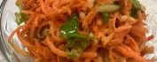 Салат "Легкость" с морковкой, яблоком и грецким орехом