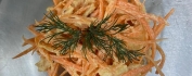 Салат "Легкость" с морковкой, яблоком и зеленой редькой